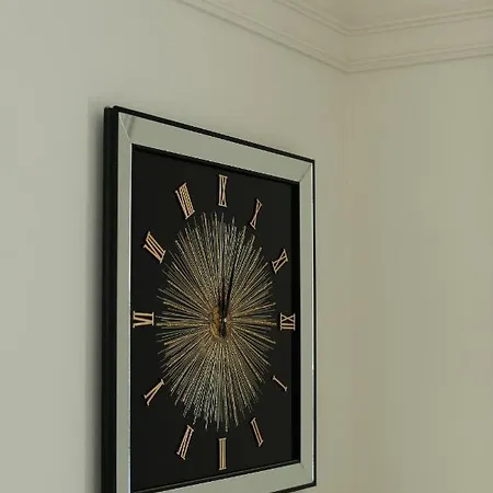 Miku - Lovely 1 Bedroom Spectacular View Τίρανα